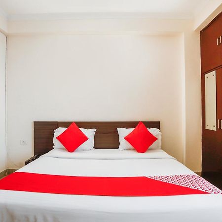 Hotel O Av Residency Near Botanic Garden Of Indian Republic Noida Exterior photo